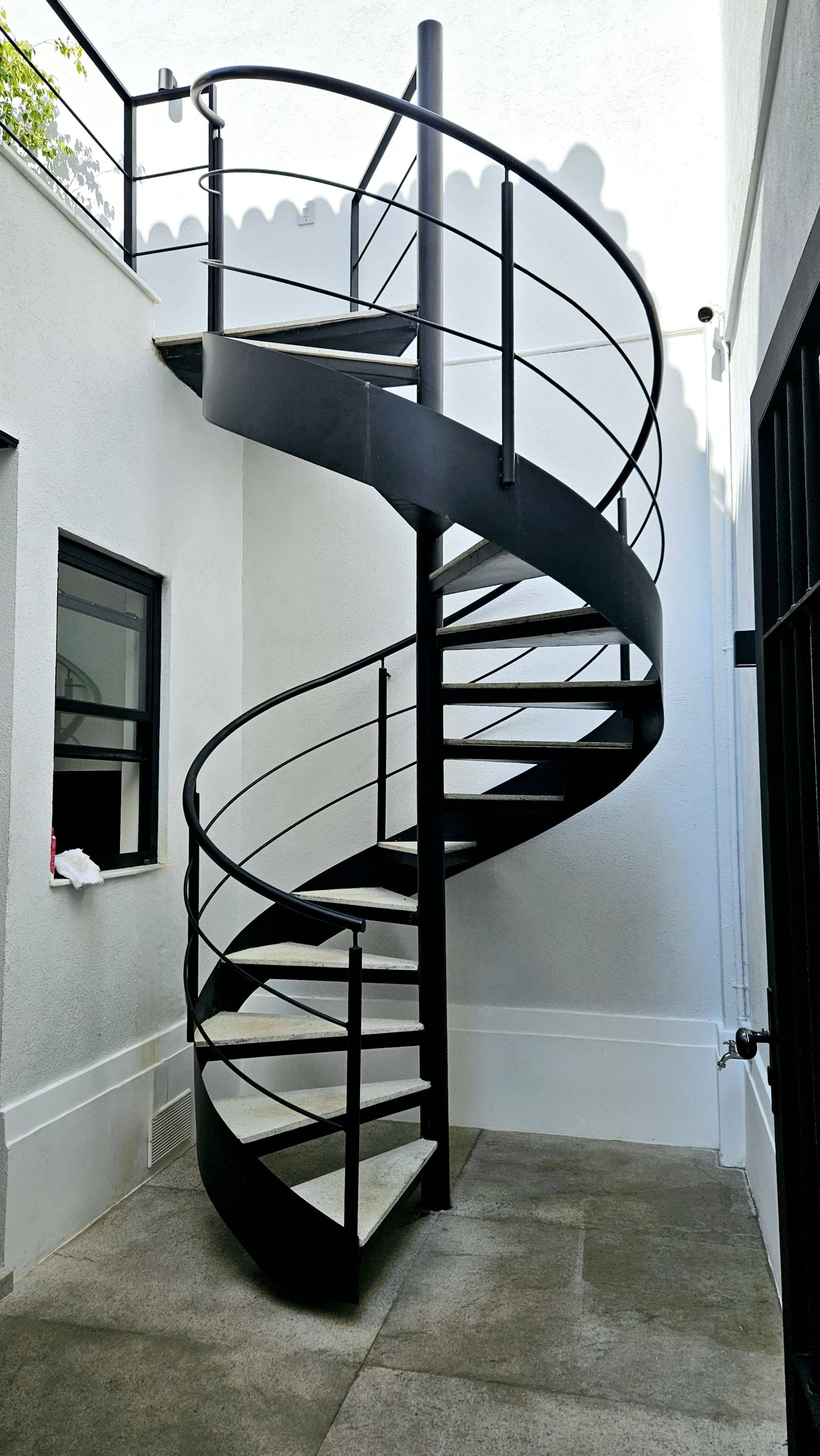 Como calcular as medidas ideais para sua escada caracol