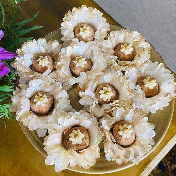 Frisadores e Moldes: Escolhendo o Equipamento Certo para Suas Forminhas