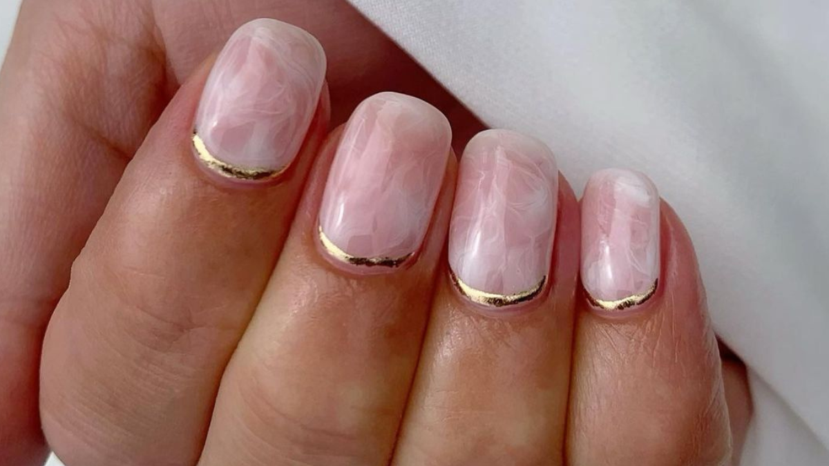 Como fazer francesinha invertida com esmalte metálico?