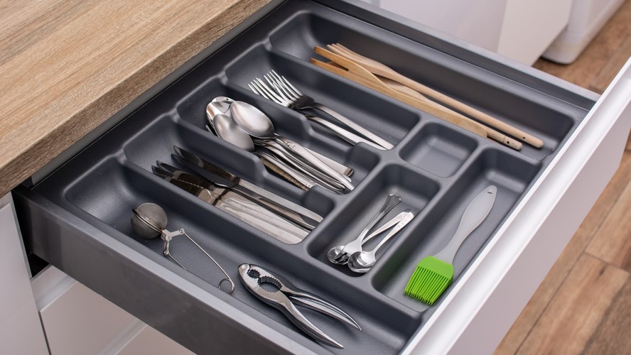 Materiais sustentáveis para organizar a cozinha