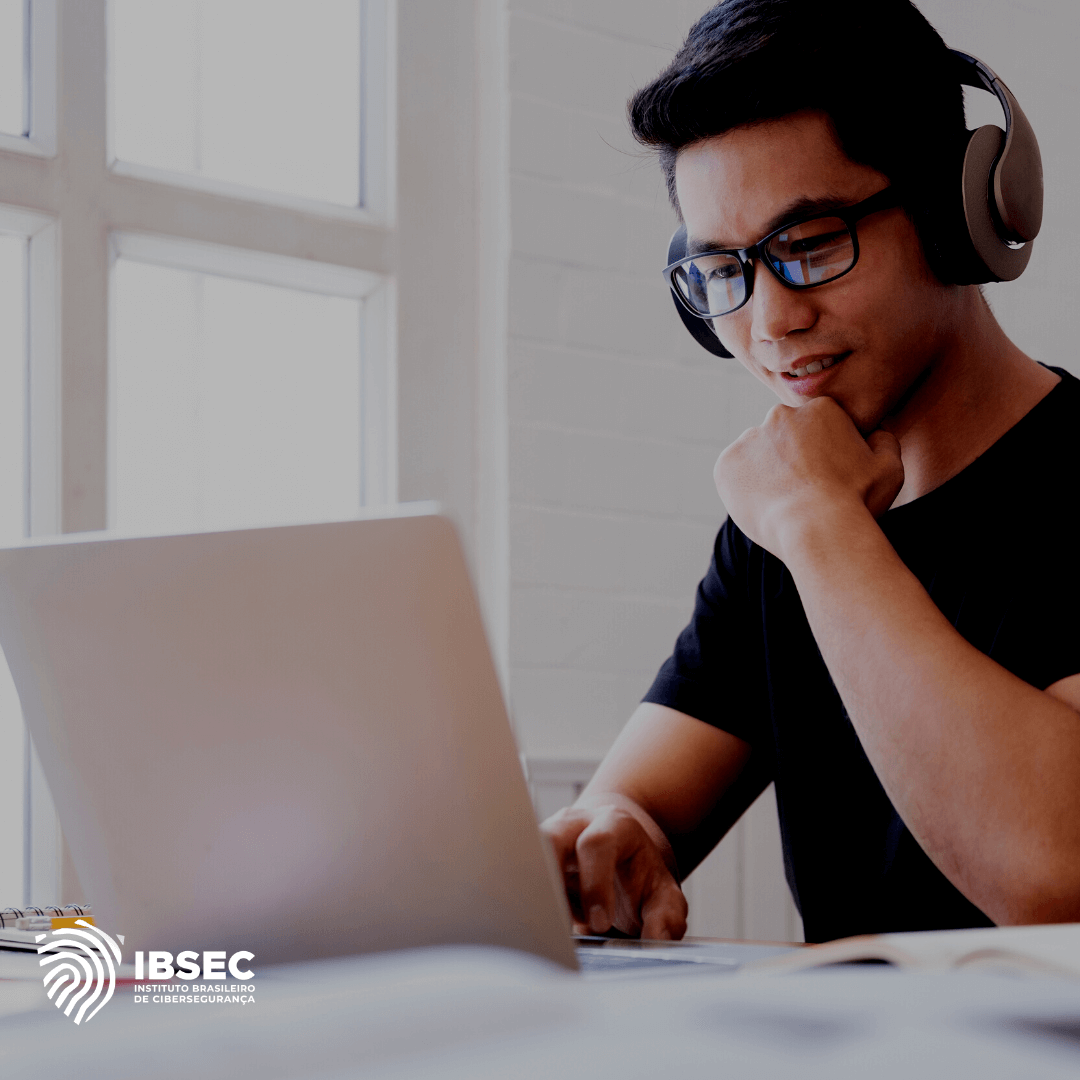 como fazer para hackear um facebook