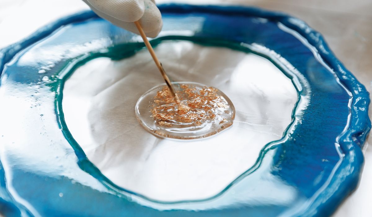 1. Guia Completo: Tipos de Resinas para Porcelanato Líquido; 2. Porcelanato Líquido 3D: Como Criar Efeitos Incríveis; 3. Durabilidade e Manutenção do Piso de Porcelanato Líquido; 4. Porcelanato Líquido vs. Outros Pisos: Qual a Melhor Escolha?; 5. Erros Comuns na Aplicação de Porcelanato Líquido e Como Evitá-los