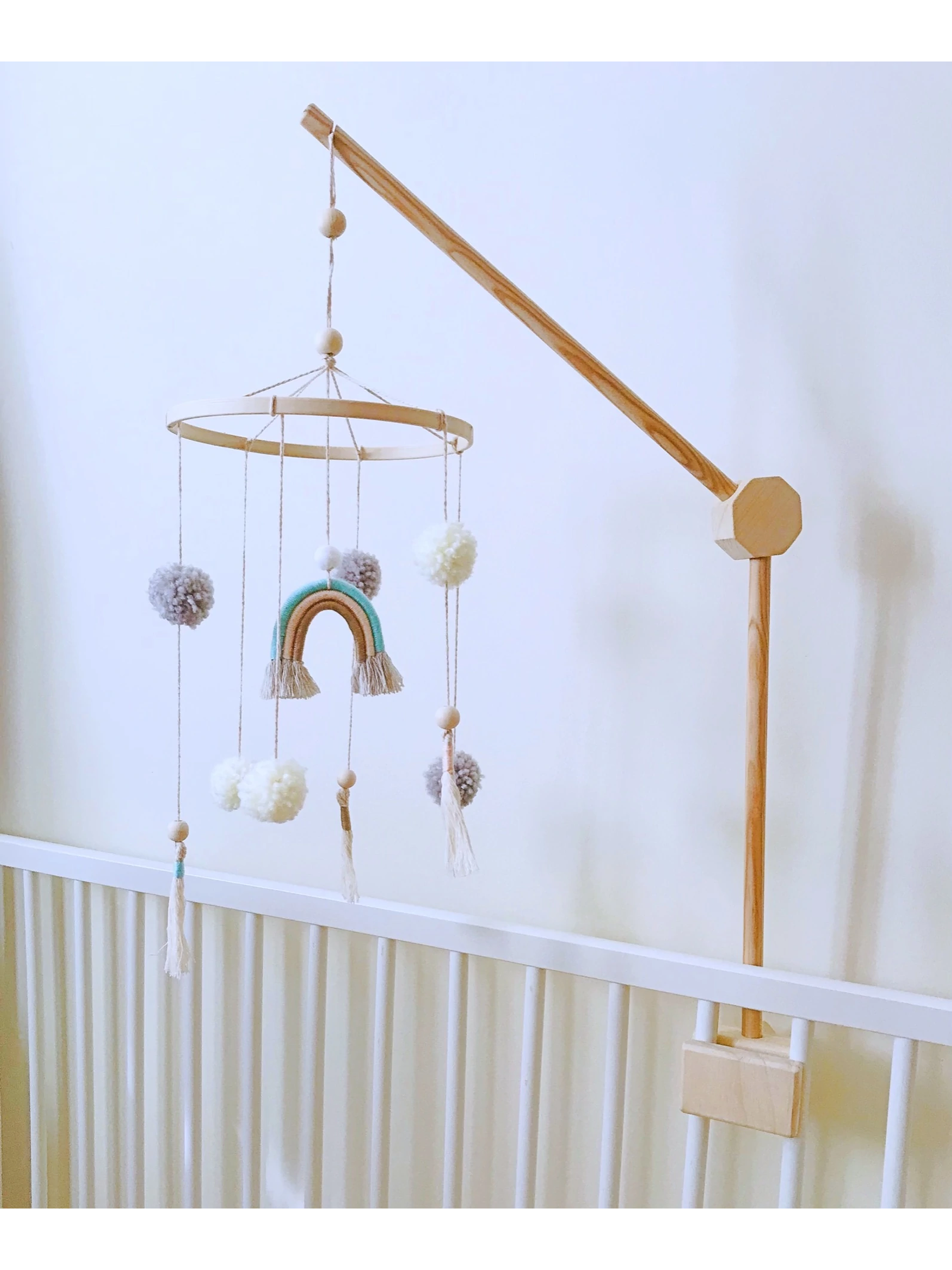 Guia de Segurança: Onde e Como Fixar o Móbile do Bebê Corretamente