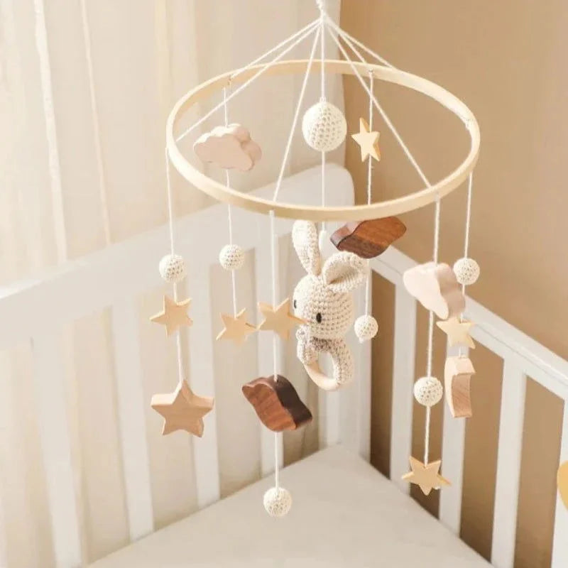 Comparativo: Suporte de Móbile de Berço Comprado vs. Feito em Casa