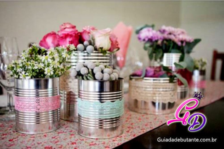 DIY: Centros de Mesa Econômicos e Criativos para Todas as Ocasiões