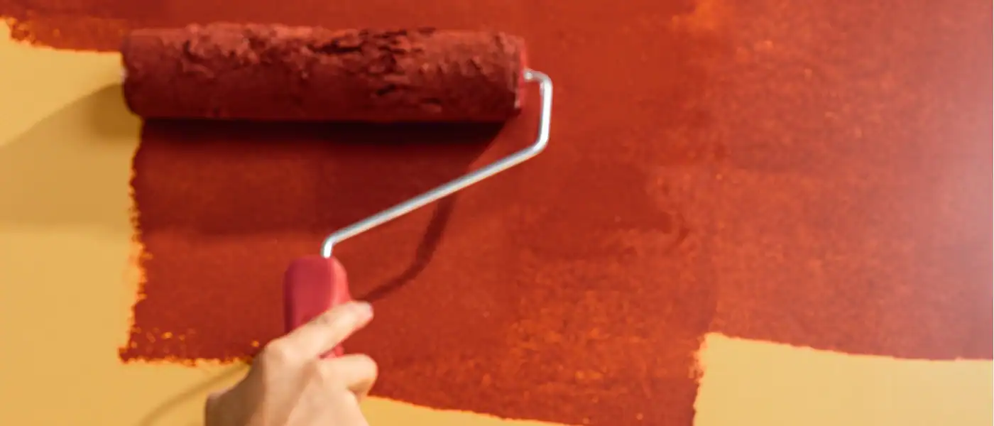 como pintar parede com rolo