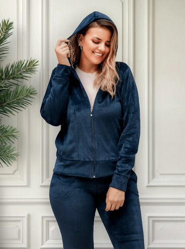 conjunto plush feminino com capuz
