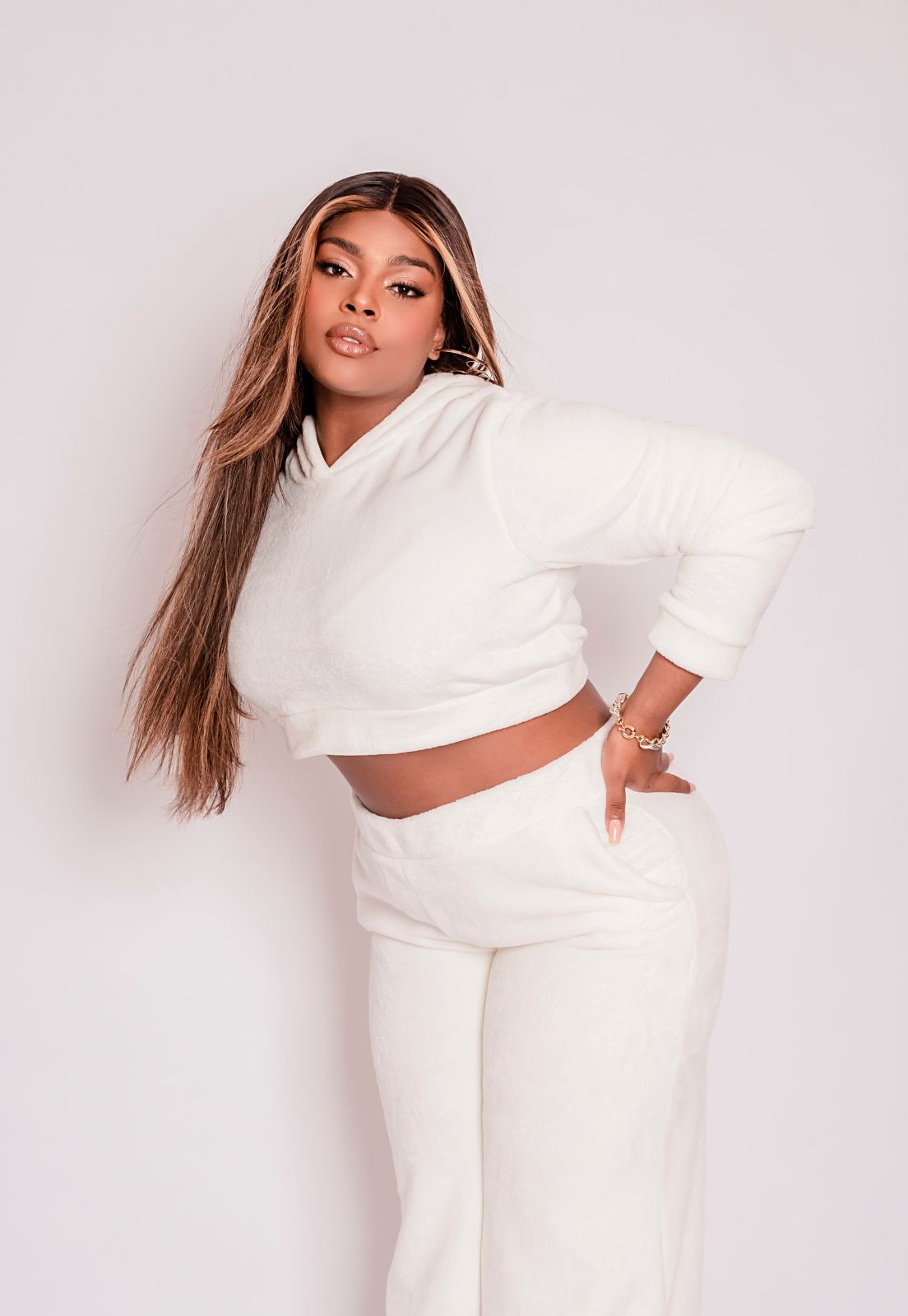 conjunto plush feminino com capuz