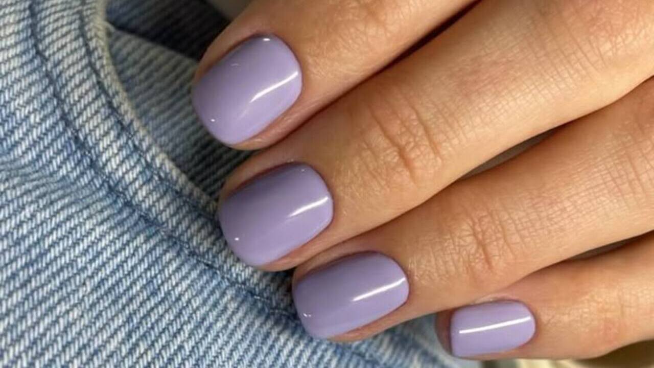 Como Usar o Transformative Teal nas Suas Unhas em 2026