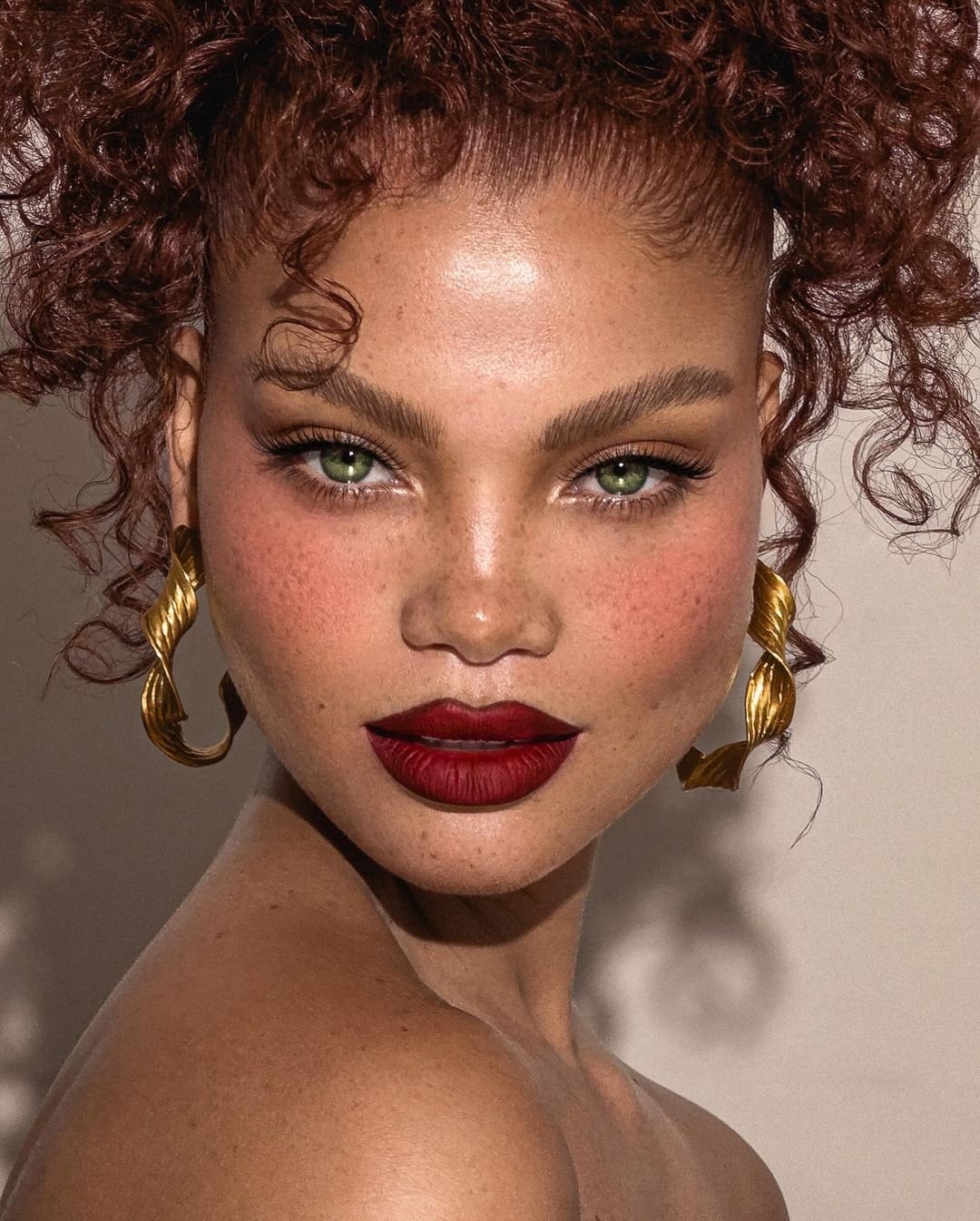 As cores de batom que realçam sua beleza natural por tom de pele