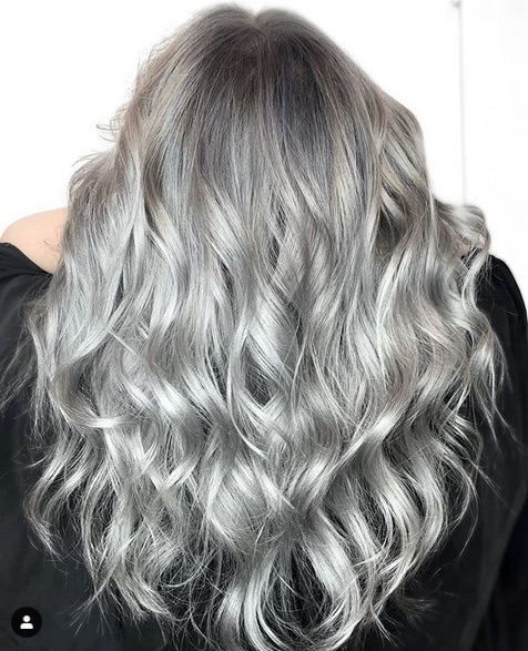 cores de cabelo loiro escuro acinzentado