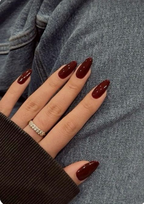 cores de unhas que combinam com roupa X