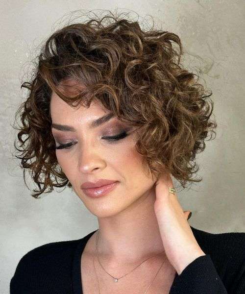 corte de cabelo curto para rosto oval