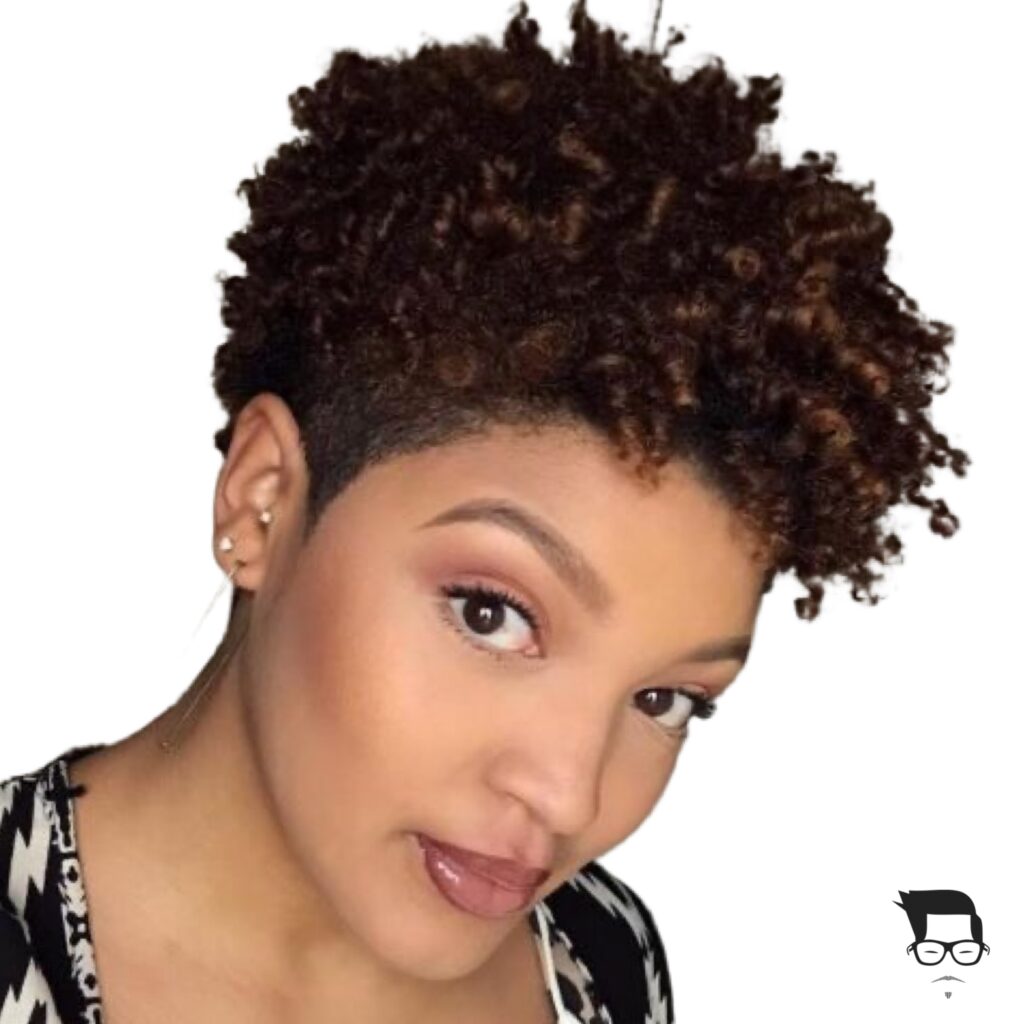 short bob ou pixie cut para cabelo cacheado