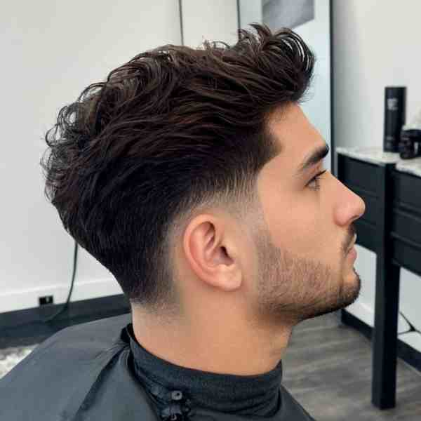 quanto custa um corte de cabelo liso masculino em barbearia