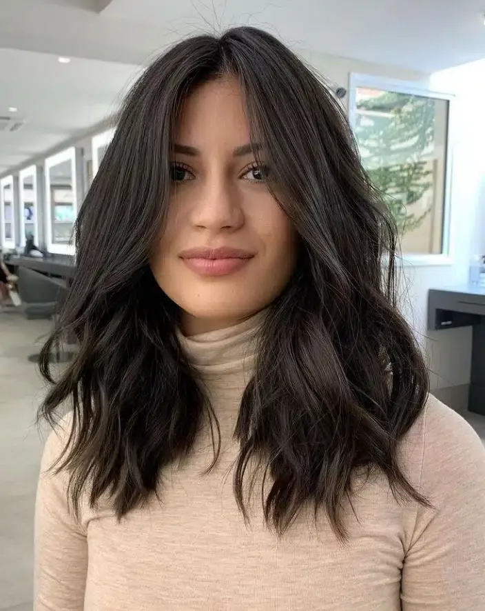 corte de cabelo para rosto redondo repicado