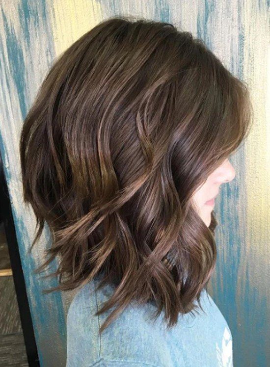 Shaggy Hair Liso: Como Adotar o Estilo Despojado dos Anos 80 com Elegância