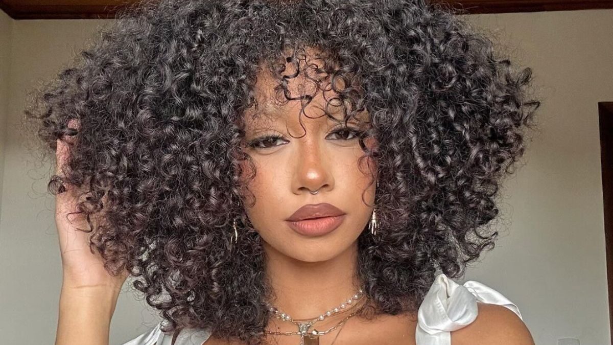 melhores cortes de cabelo curto repicado para rosto redondo