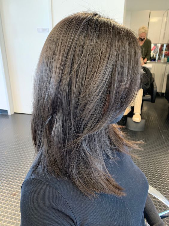 corte médio repicado com franja lateral vs corte reto