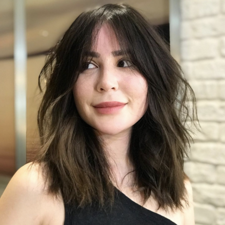 quanto custa um corte de cabelo liso profissional