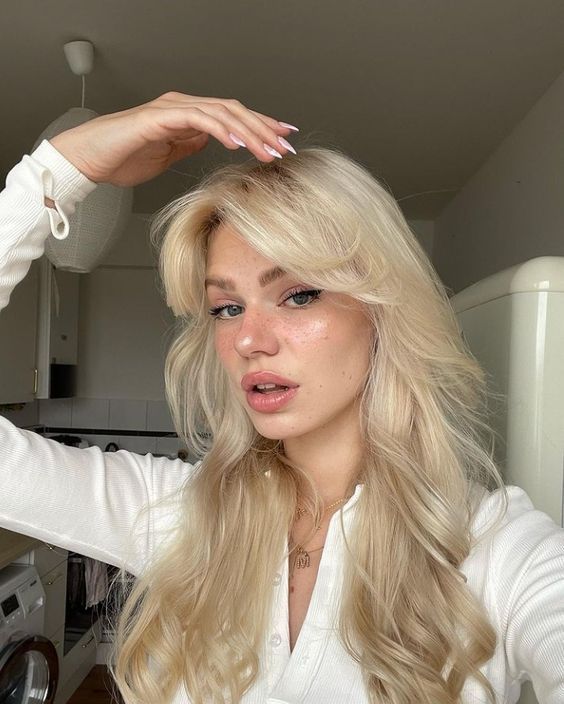 Cortes de Cabelo Liso que Rejuvenescem: Opções para Todas as Idades