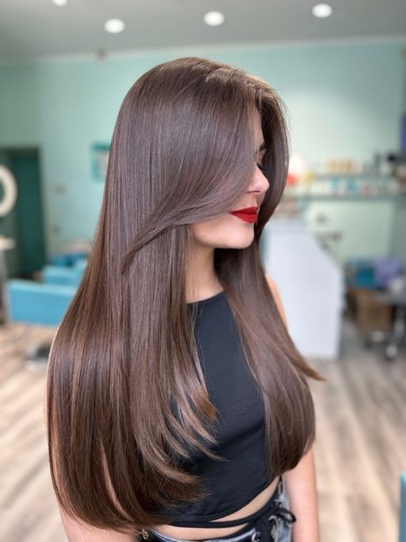 Corte em U ou V: Qual o melhor para não perder o comprimento do cabelo liso?