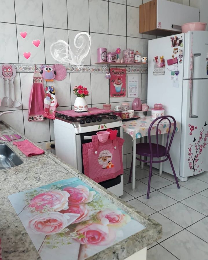 cozinha cinza e rosa versus cinza e branco qual escolher