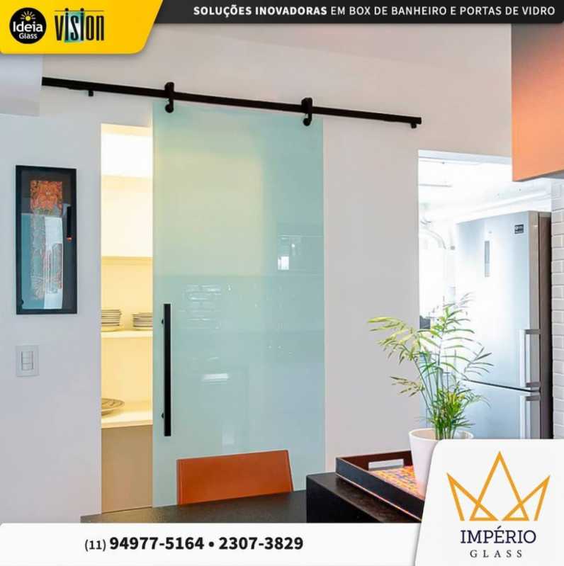 ideias de cozinha com porta de vidro