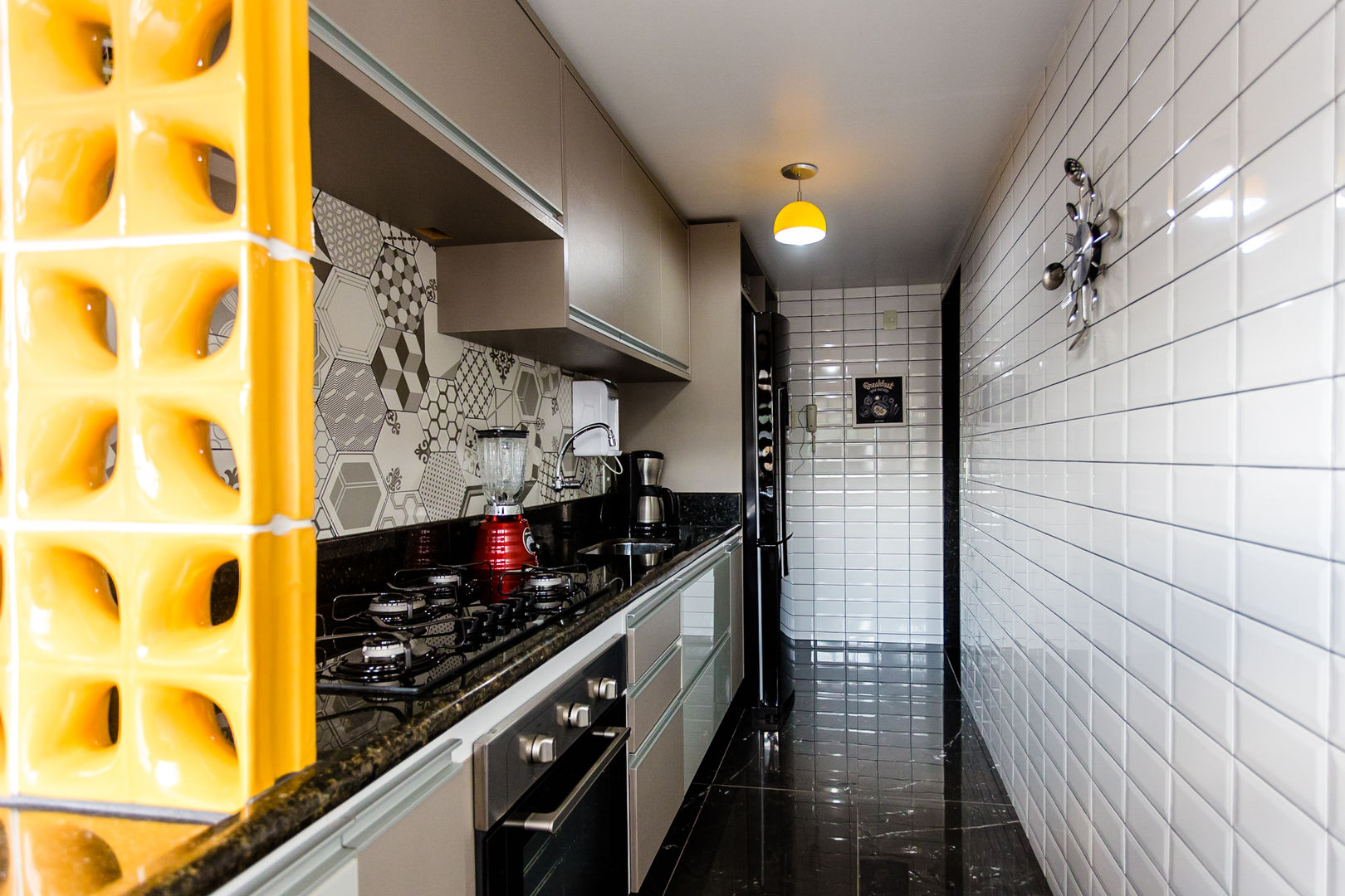 cozinha com subway tiles