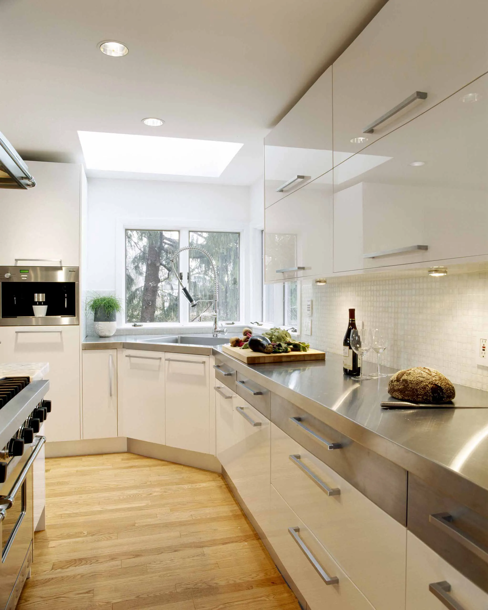 cozinha planejada de canto vs cozinha linear