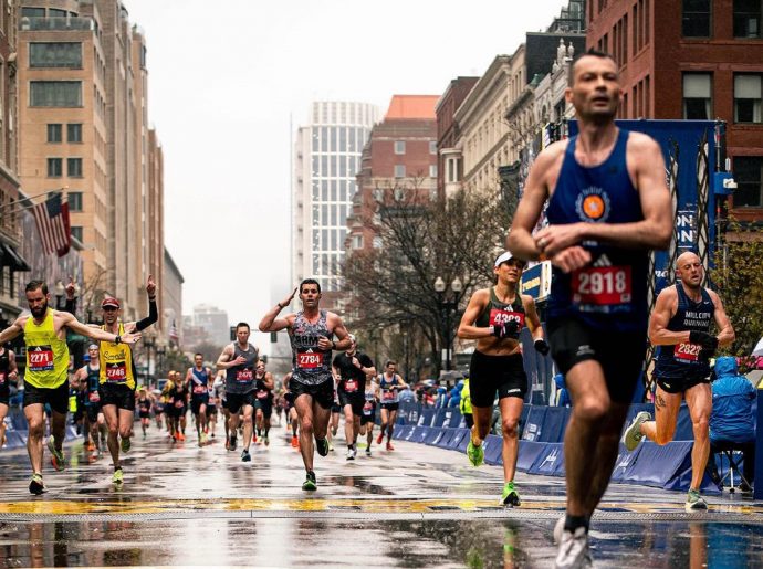 A Luta das Mulheres na Maratona: De Roberta Gibb a Kathrine Switzer