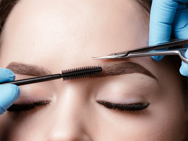 Como cuidar das sobrancelhas para um crescimento saudável