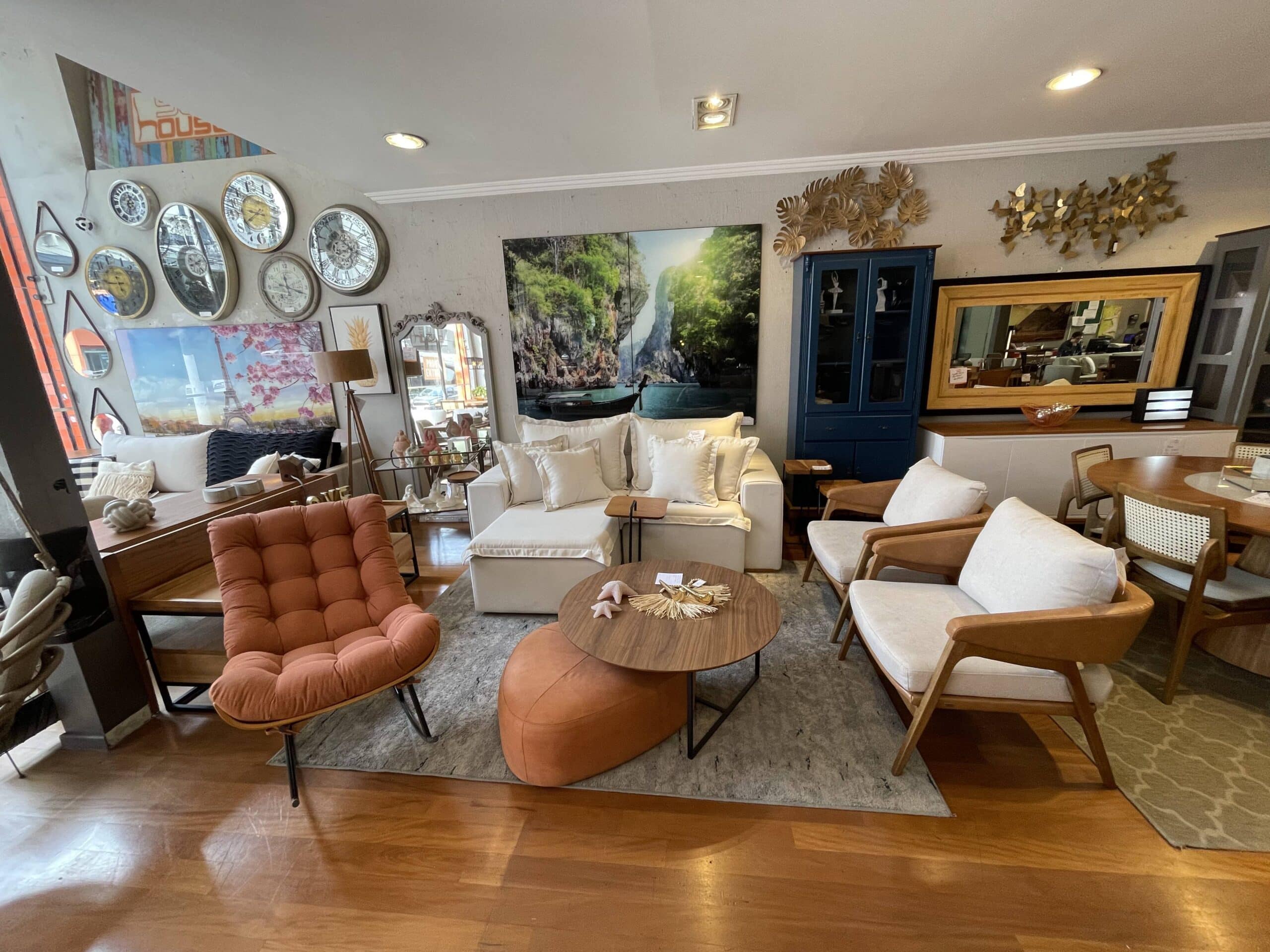 quanto custa decorar sala com móveis novos