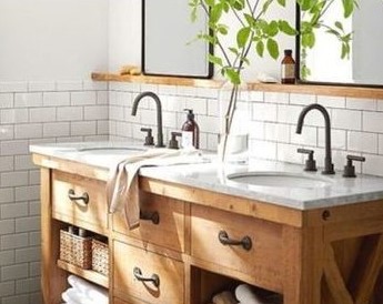 banheiro farmhouse vs banheiro rústico