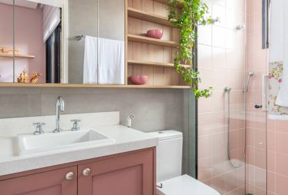 banheiro rosa claro vs banheiro rosa choque