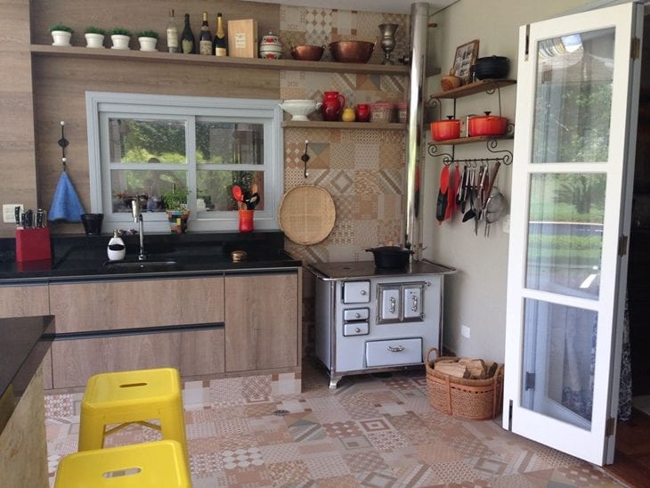 cozinha fazenda vs cozinha rústica
