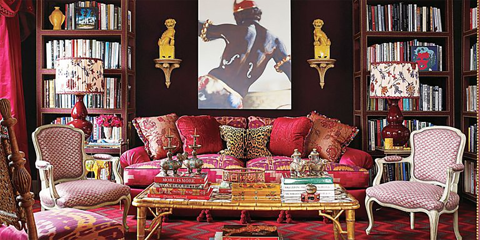 ideias de sala maximalista com cores vibrantes