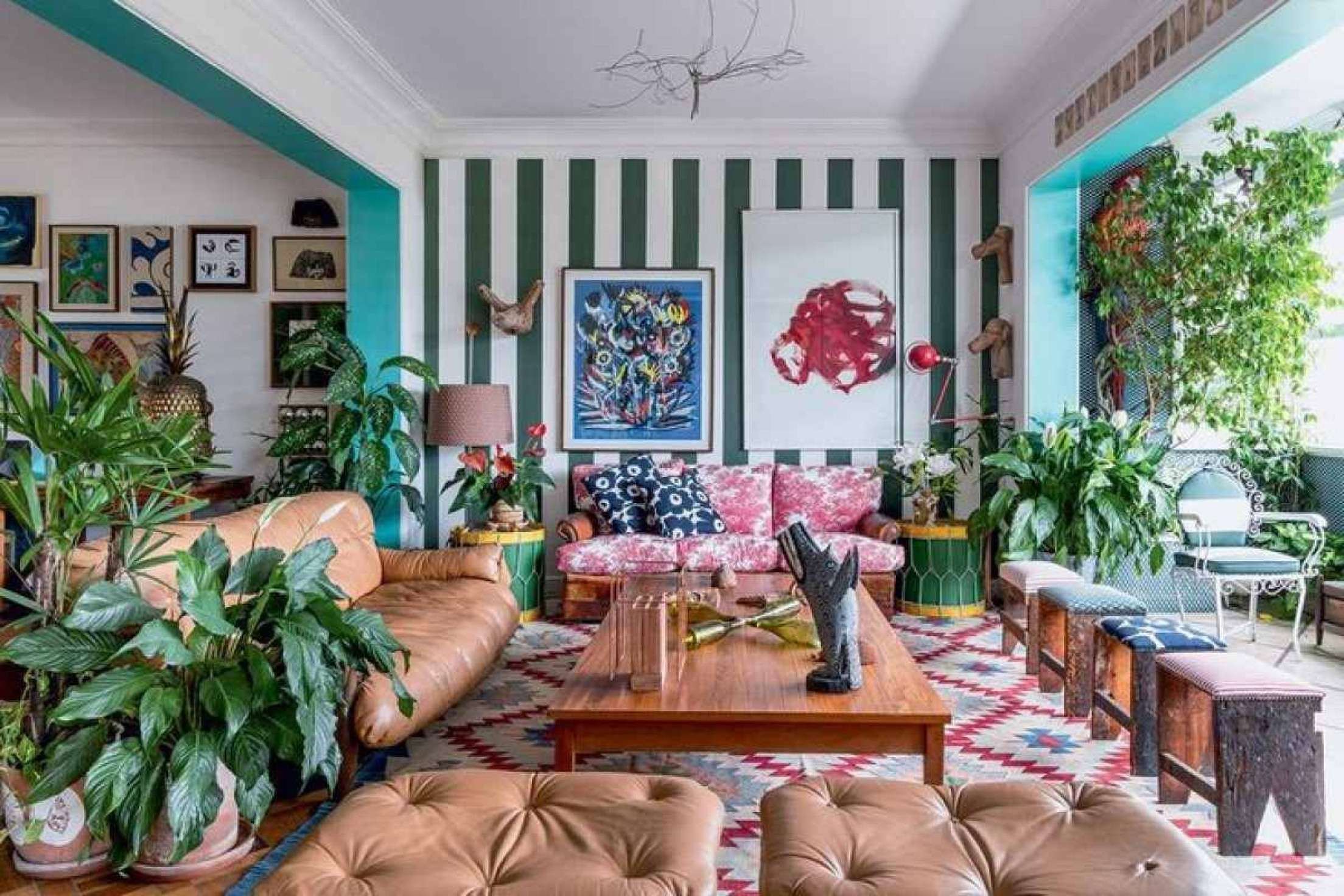 decoracao de sala com estilo maximalista