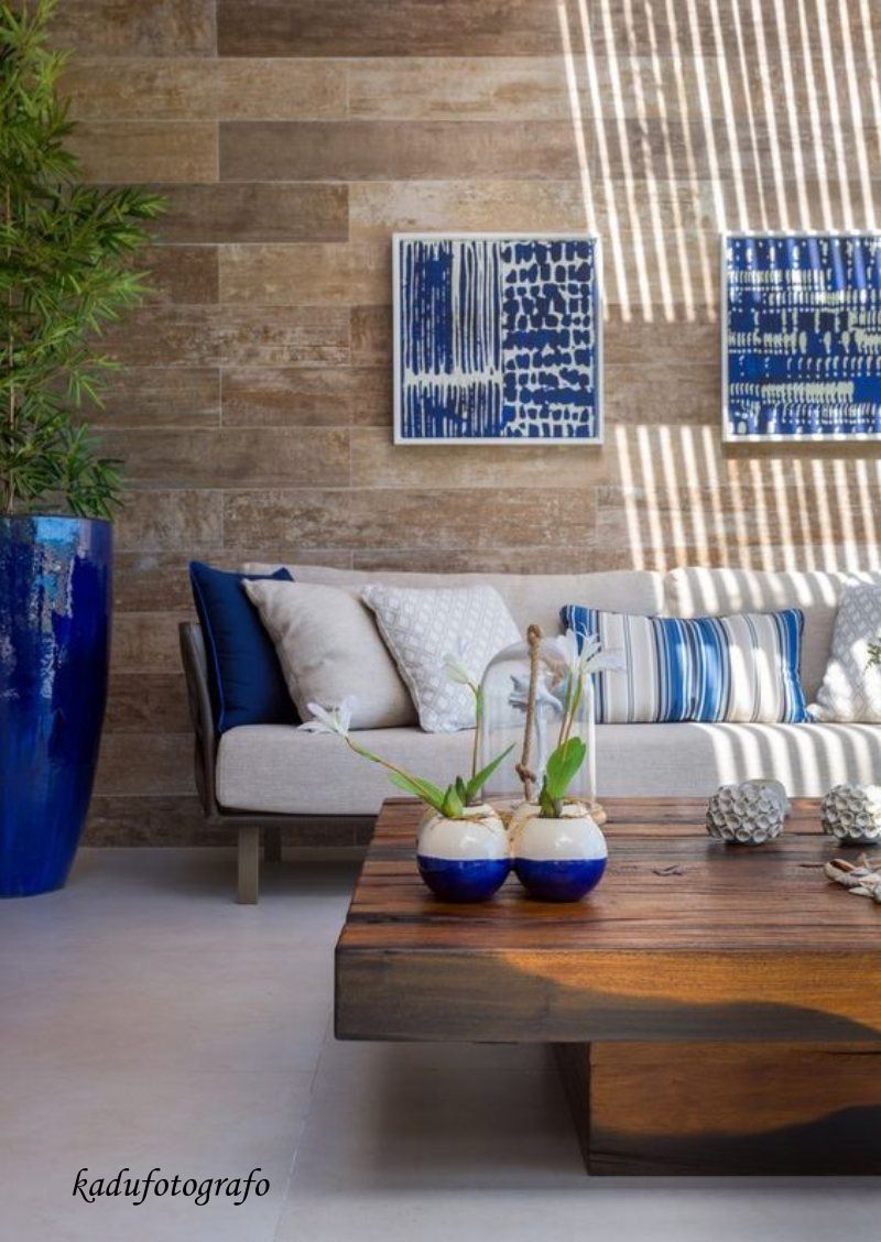 decoracao praia chique versus minimalista