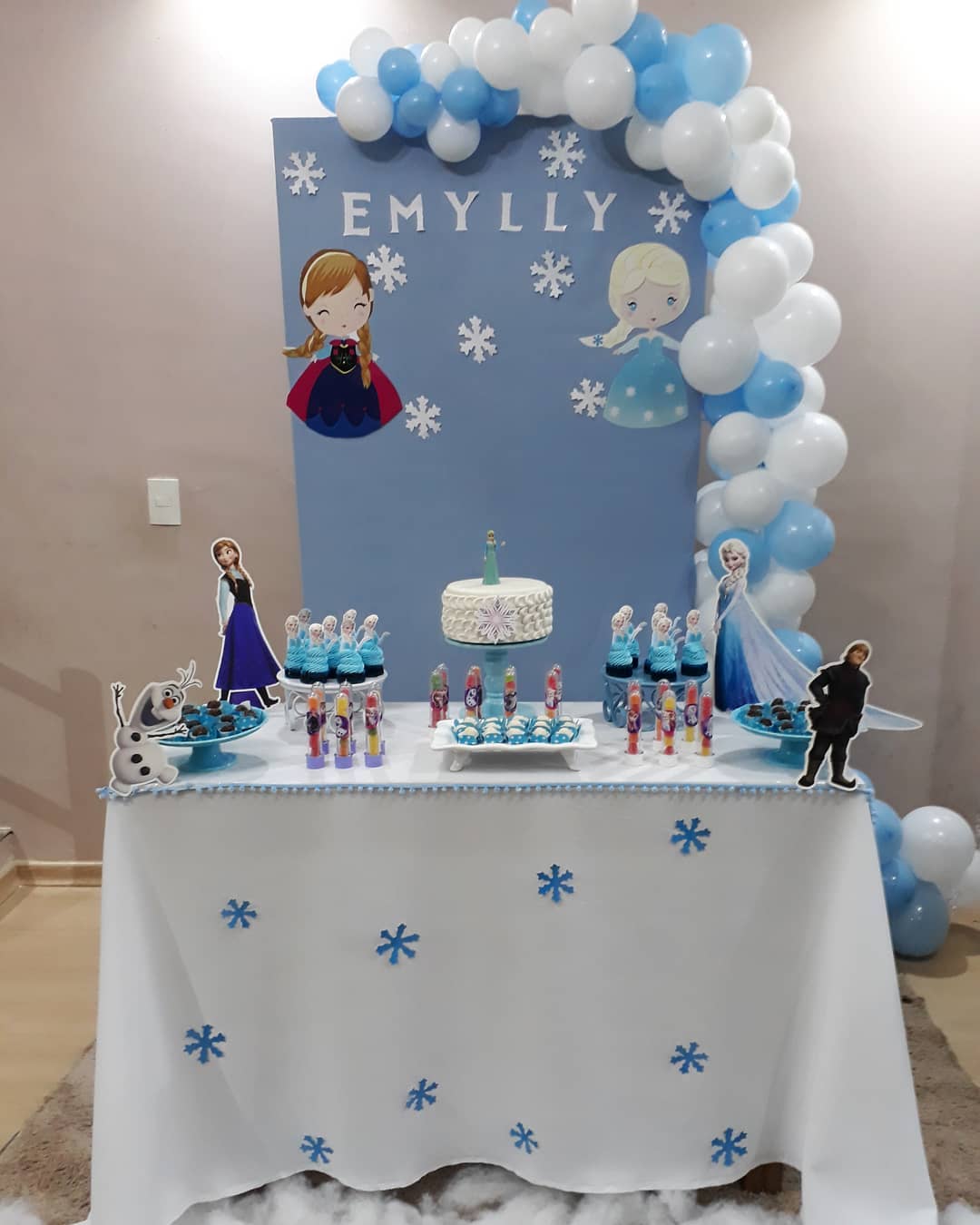 erros comuns ao decorar festa frozen