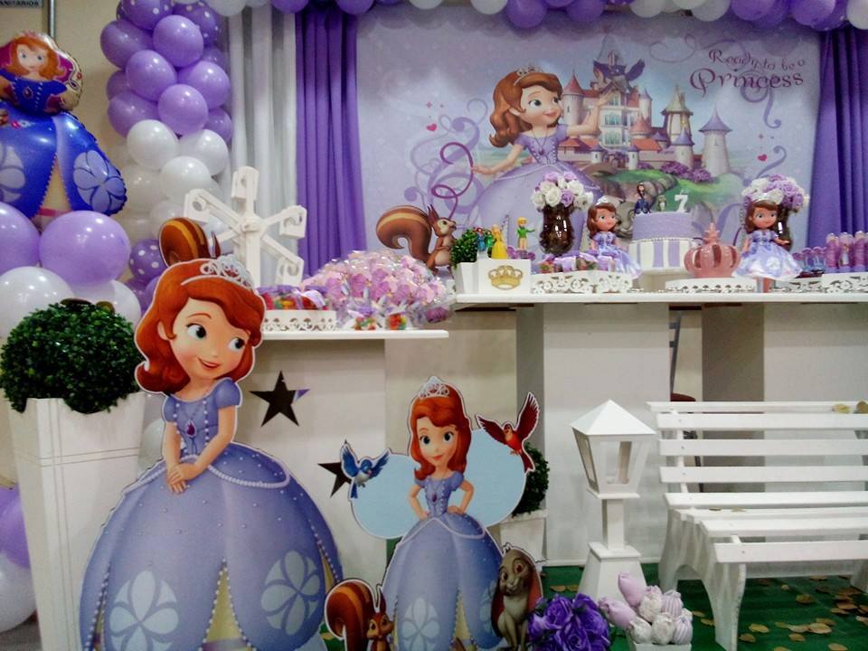 erros comuns decoração festa princesa sofia evitar