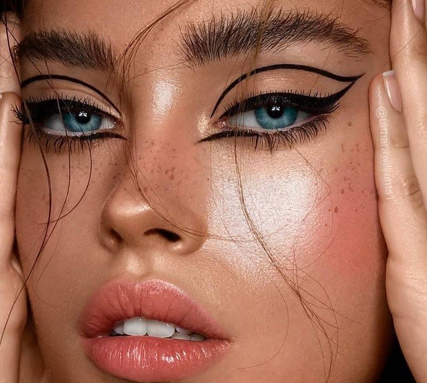 delineador gatinho duplo