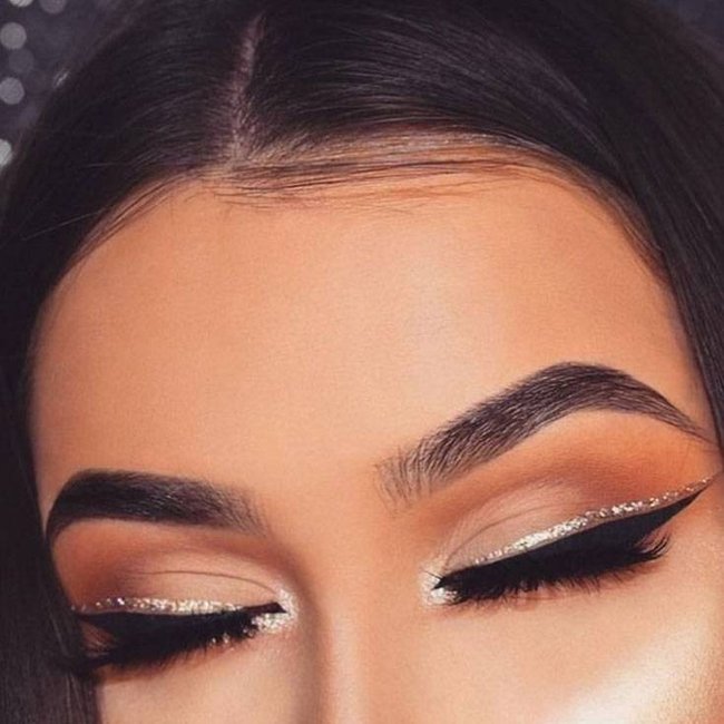 Guia Completo: Delineado Gatinho Duplo para Cada Formato de Olho