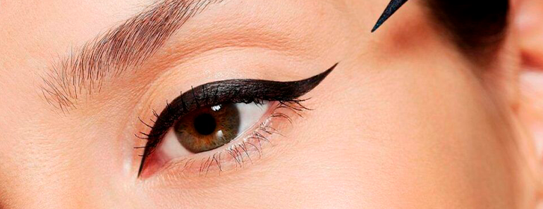 Guia Completo: Como Fazer o Delineado Gatinho Perfeito Sem Erros