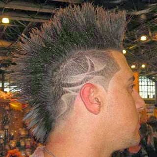 moicano disfarçado com desenho ou moicano em v