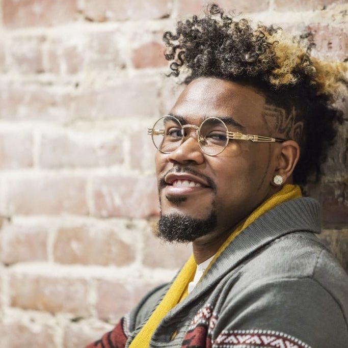 desenhos no cabelo moicano