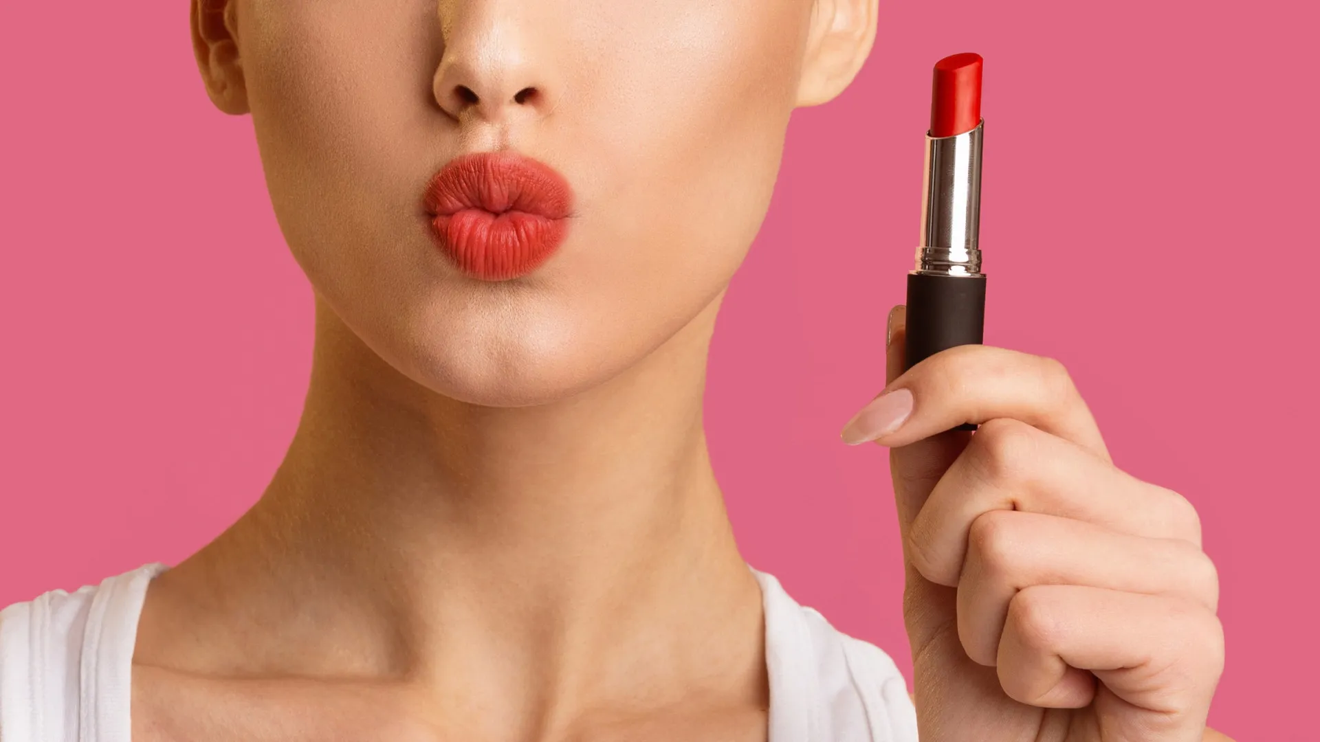 Top 10 batons icônicos que marcaram a história da maquiagem