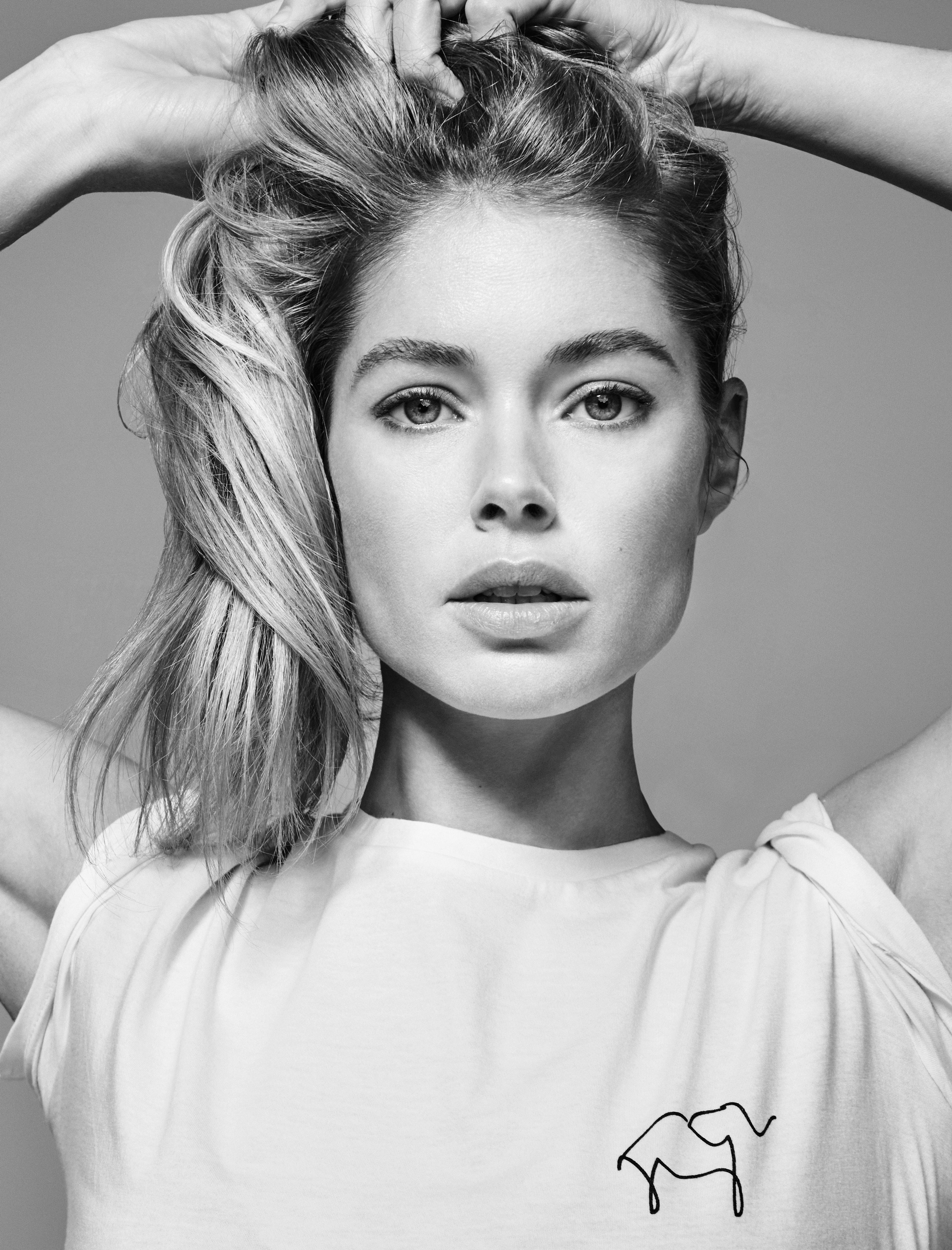 O Impacto das Campanhas de Doutzen Kroes em 2025: Anthropologie e Além