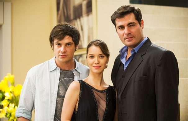 O Impacto de Cláudia Raia como Samantha Paranormal