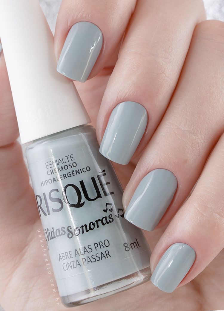 Guia completo: Esmaltes cinzas claros para um visual minimalista